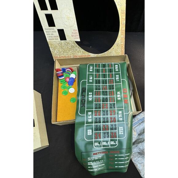 Vintage 1961 Transogram Cap'd Antibe Roulette Outfit COMPLETE In Box - Picture 4 of 9